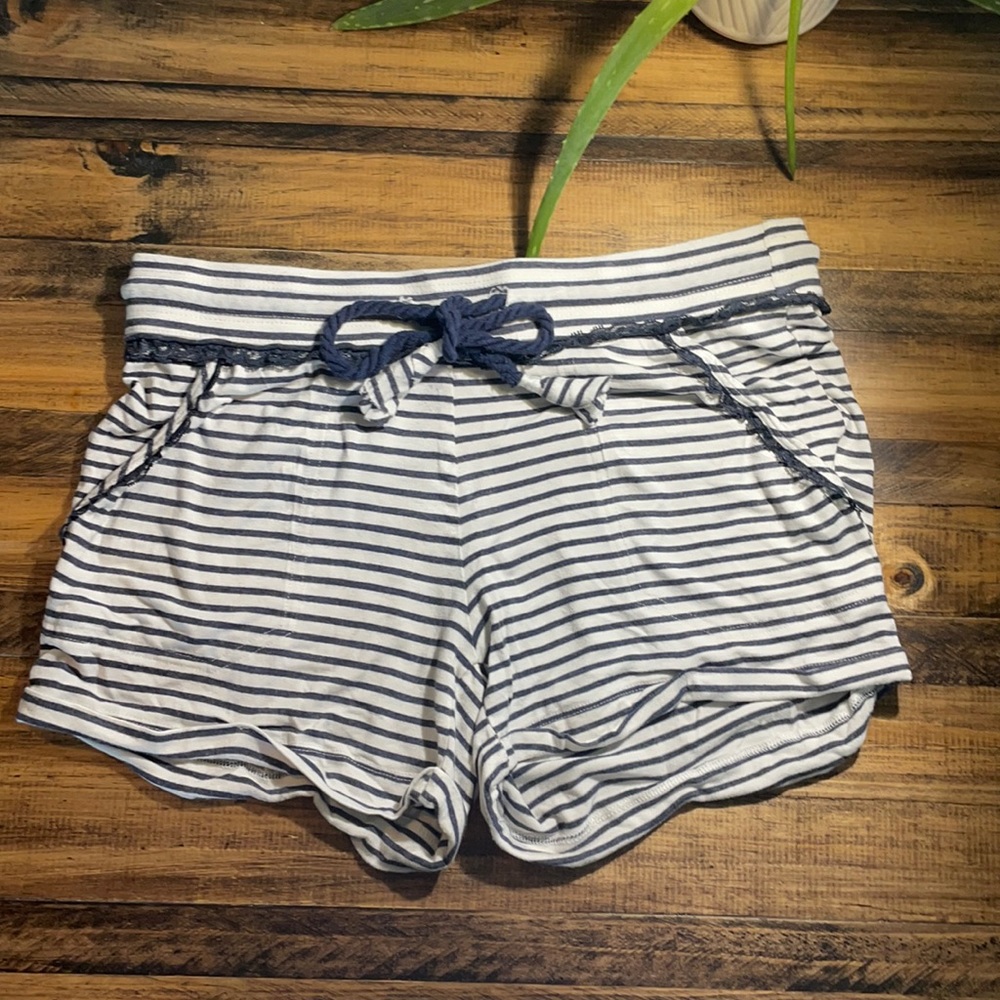 Jolt striped lace shorts